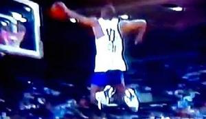 1992年老邁克&middot;康利罰球線起跳扣籃