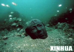 《沉睡的人面獅身》