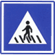 表示該處為專供行人橫穿馬路的通道。此標誌設在人行橫道的兩側。
