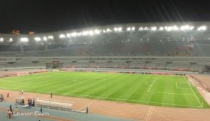 上海八萬人體育場 上海八萬人體育場