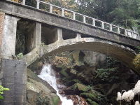 （圖）草山水道系統第三水管橋側面