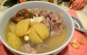 蘋果瘦肉百合湯
