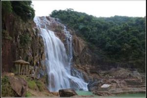 龍歸寨瀑布 龍歸寨瀑布