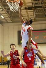 效力北京奧神隊時期的嘉伯