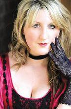 勞拉&middot;派爾