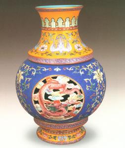 清景德鎮窯粉彩雲龍紋轉心瓶 清景德鎮窯粉彩雲龍紋轉心瓶