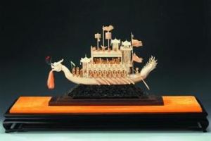 鏤空象牙雕龍船 鏤空象牙雕龍船