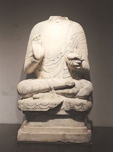 北齊漢白玉釋迦牟尼佛像