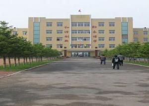 新民市梁山學校 新民市梁山學校