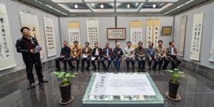 主持書法院畢業生作品展