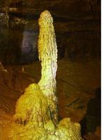 造型獨特的鐘乳石