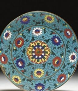 清敬制款畫琺瑯番蓮紋蓋盒