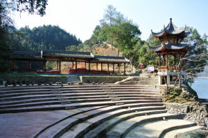 莊家炳作品之綿潭魚樂谷01