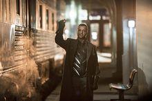 尼克&middot;塔拉貝飾演的迴旋鏢隊長