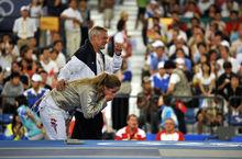 瑪麗埃爾&middot;扎格尼斯在比賽後喜極而泣