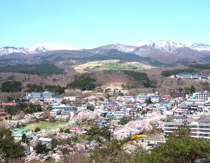 岳溫泉