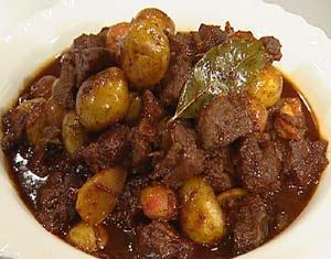 風味牛肉煲 風味牛肉煲