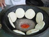 鍋盔回鍋肉 鍋盔回鍋肉