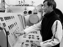 丁傳賢在實驗室