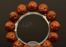 招財鼠製作的手串特寫