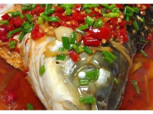 剁椒鯇魚頭