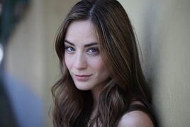 勞拉·吉爾克里斯特 勞拉·吉爾克里斯特