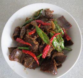白辣椒炒臘牛肉 白辣椒炒臘牛肉
