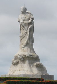 林默娘雕像臉朝著西面的台灣海峽