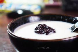 牛奶黑米粥 牛奶黑米粥