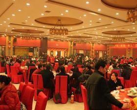 濟濟一堂 濟濟一堂