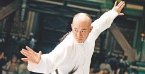 2011年2月23日 最近電影圈又鬧雙胞!正當周星馳籌拍外國片《太極》之際，原來李連杰也有意開拍同一題材的電影，除了以快打慢搶拔得頭籌外，更硬挖周星馳的“愛將”馮德倫過檔做導演。