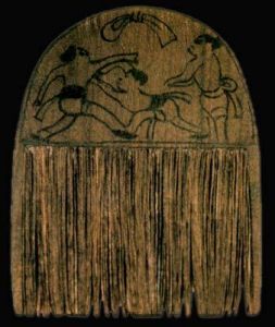 木篦彩繪角牴 木篦彩繪角牴