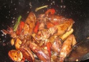 姜蔥爆魷魚筒 姜蔥爆魷魚筒