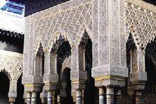 阿爾汗布拉宮內部建築-獅子廳的柱子