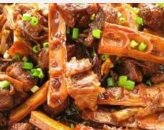 乾鍋扁尖牛腩 乾鍋扁尖牛腩