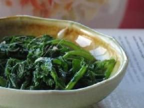 蒜茸涼拌蘿蔔纓 蒜茸涼拌蘿蔔纓