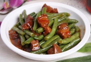 紅燒肉燉土豆芸豆 紅燒肉燉土豆芸豆