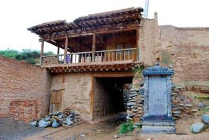 郭麻日村 郭麻日村