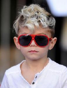 金斯頓·羅斯代爾 金斯頓·羅斯代爾