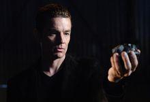 詹姆斯&middot;馬斯特斯飾演布萊尼亞克