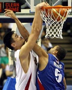 中波交戰——姚明暴扣