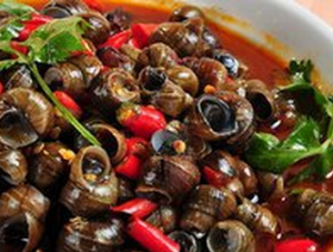 雞骨草煲田螺 雞骨草煲田螺