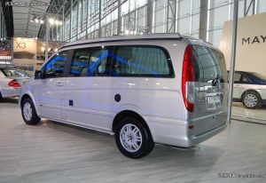 （圖）賓士 VIANO