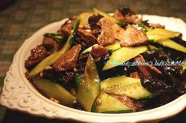 黃瓜木耳炒豬肝 黃瓜木耳炒豬肝