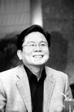 汪國真年輕時照片