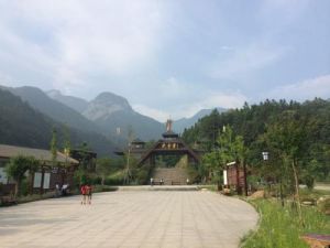 金寨縣天堂寨鎮暖流中學