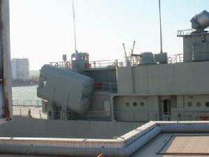 艦艏反艦飛彈發射裝置特寫