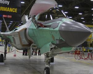 美國F-35B短距起飛垂直著陸(STOVL)戰鬥機