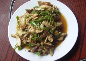 青辣椒炒竹菌 青辣椒炒竹菌