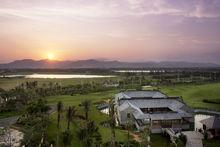 木藝術館及18洞高爾夫球推桿果嶺